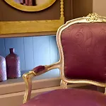 Отель The *