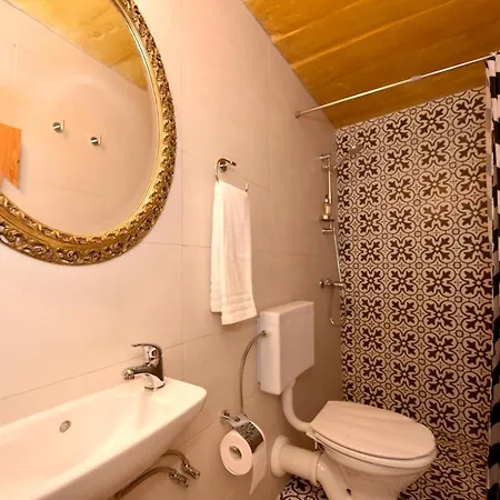 Hotel The *